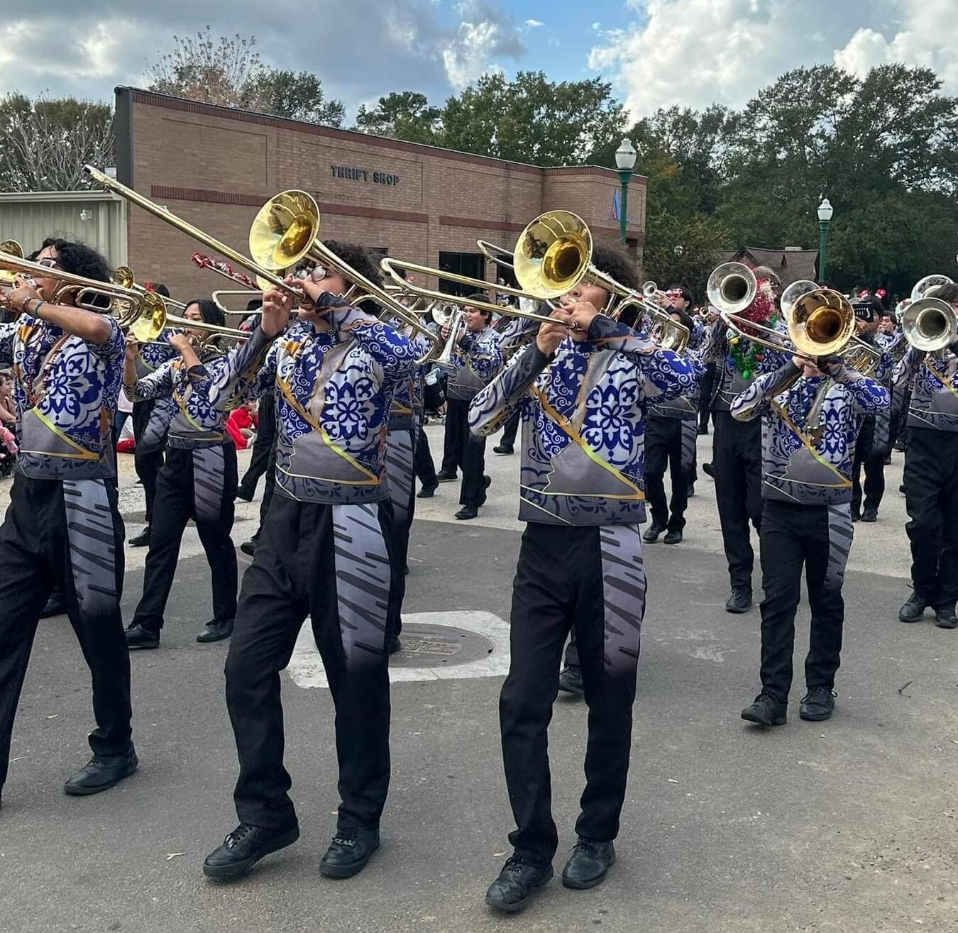 Conroe Noon Kiwanis Club Christmas Parade